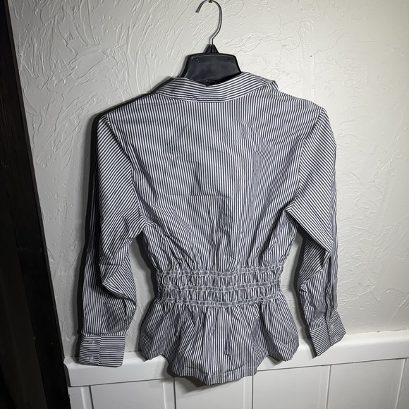 NWT Steve Madden Women's Polished M White/blue Pinstripe Button-Up Peplum Shirt - Picture 2 of 16